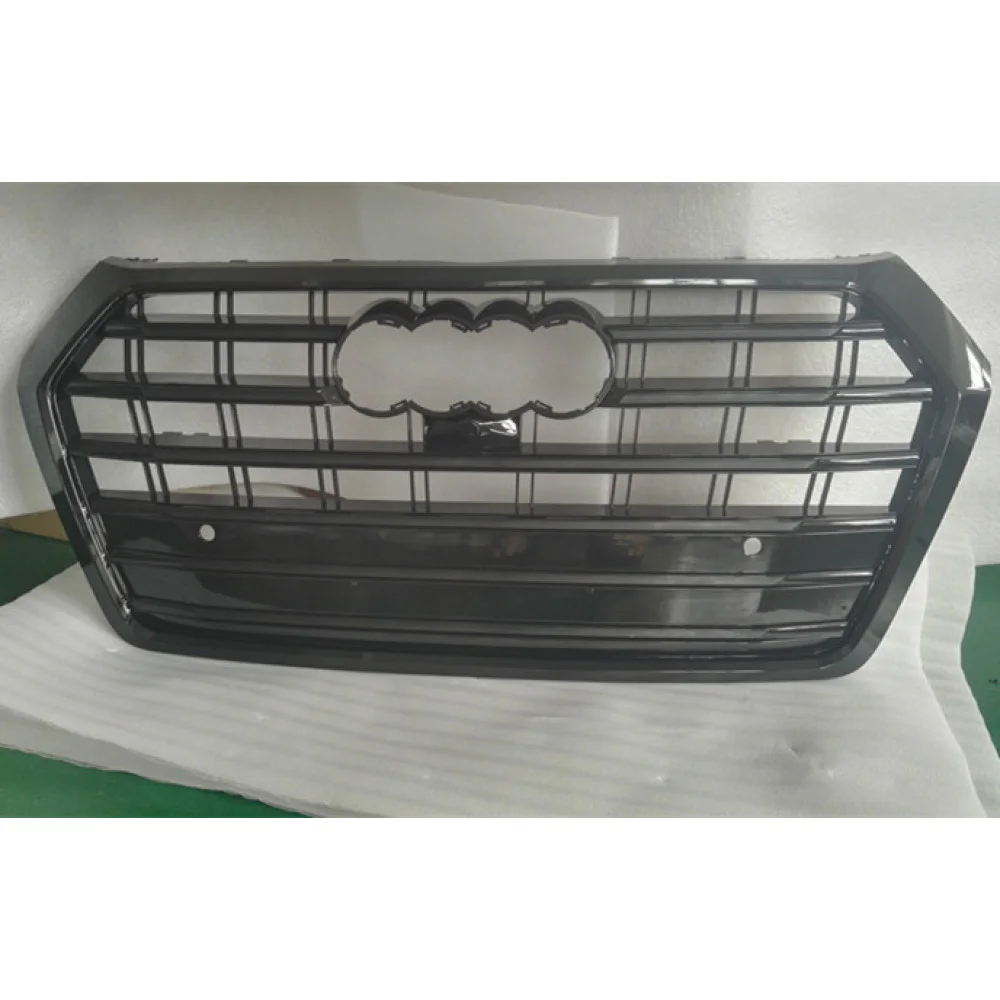 AUDI Q5 GRILL